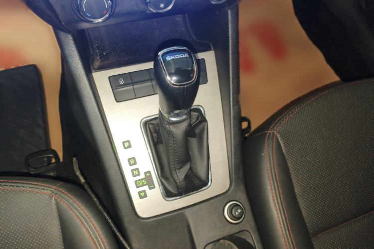 Used Skoda Octavia 2018 1.6L Automatic Comfort Edition
