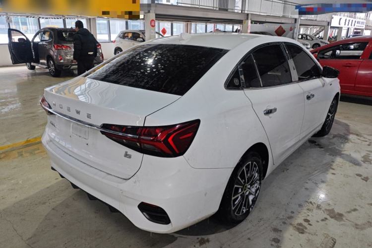 Used Roewe i5 2021 1.5L CVT Platinum Edition
