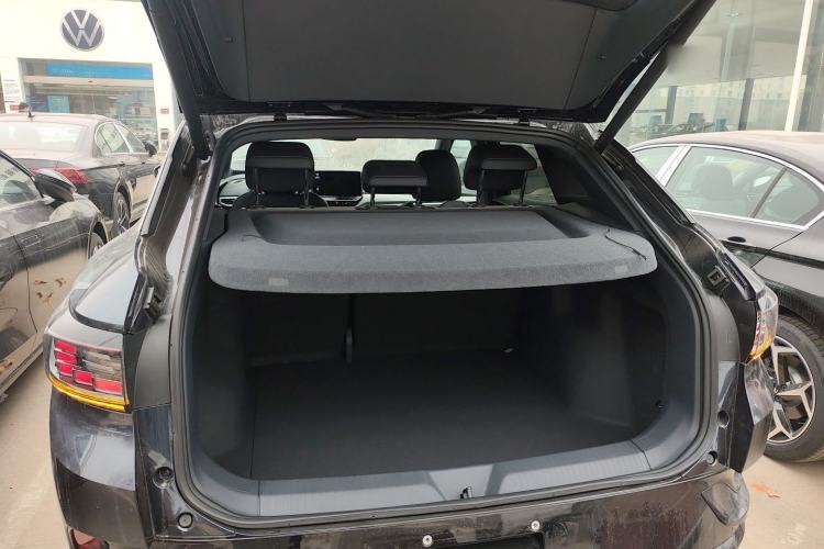 Used Volkswagen ID.4 CROZZ 2024 Facelifted PRO
