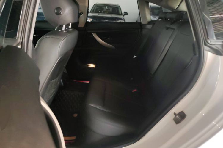 Used BMW 3 Series GT 2016 320i Fashion Model
