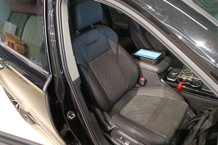 Used Hongqi HS7 2022 2.0T DCT Two-Wheel Drive Smart Connect Flagship Edition Seven Seats
