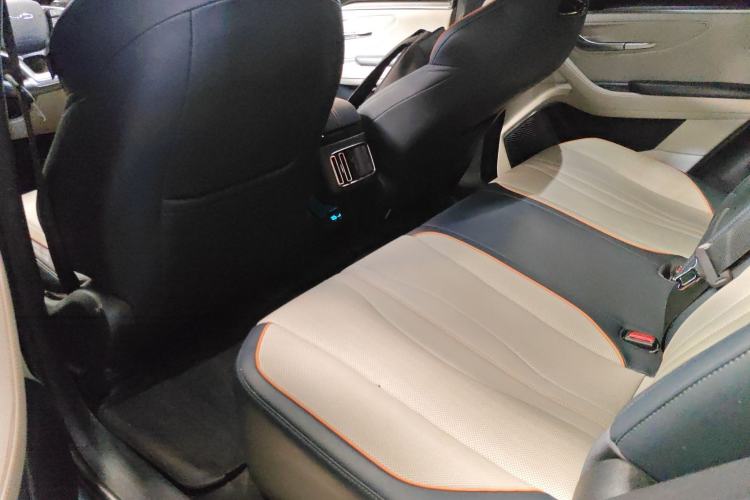 Used BYD Song PLUS New Energy 2024 HONOR Edition DM-i 110km Flagship PLUS
