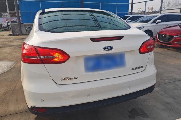 Used Ford Focus 2015 Sedan 1.6L Automatic Comfort Model
