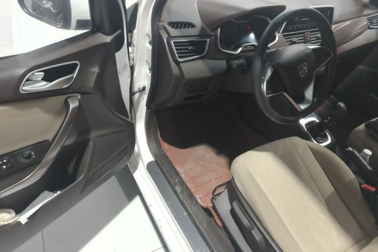 Used Baojun 310W 2017 1.5L Manual Comfort Model China V Standard