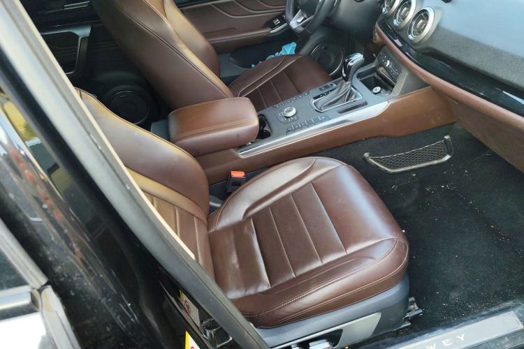 Used Wey VV5 2017 2.0T Ultra-Luxury Version
