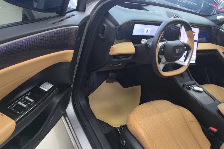 Used  L7 2023 1.5T 115 km Starship
