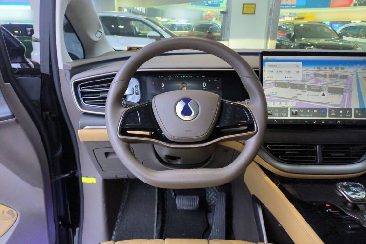 Used Denza D9 2022 EV 600 Four-Wheel Drive Prestige Model
