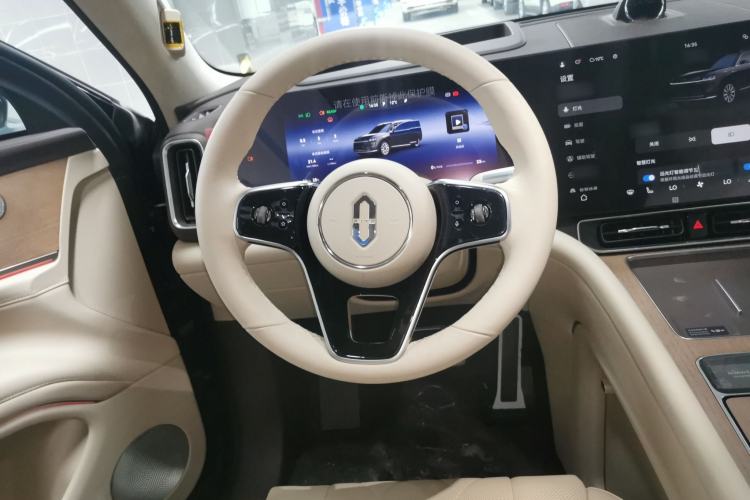 Used Hima AITO M9 2024 Range-Extended Ultra Version 42 kWh 6-Seater Model