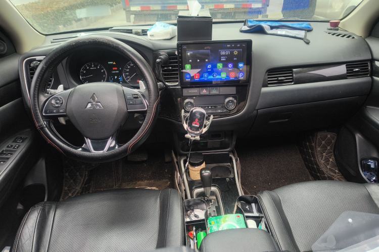 Used Mitsubishi Outlander 2018 2.4L 4x4 Luxury Edition 7-Seater