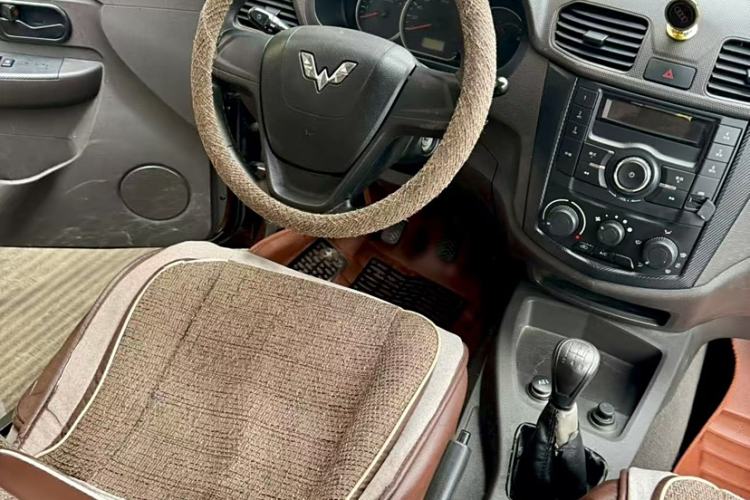 Used Wuling Hongguang 2015 1.5L S Basic Version China V Standard
