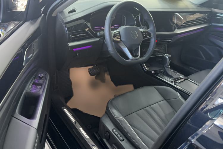 Used Volkswagen Passat 2024 380TSI Starry Luxury Edition
