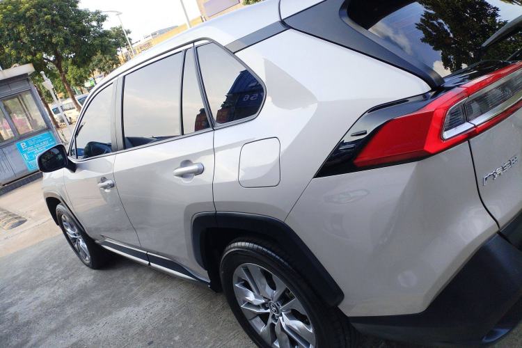 Used Toyota Wildlander 2023 2.0L CVT Two-Wheel Drive Leading Edition
