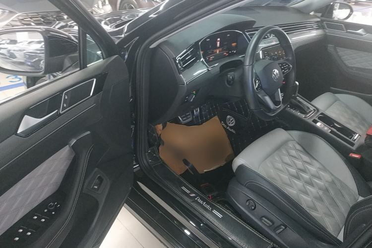 Used Volkswagen Magotan 2023 2 Million Units Limited Edition 280TSI DSG Leading Version