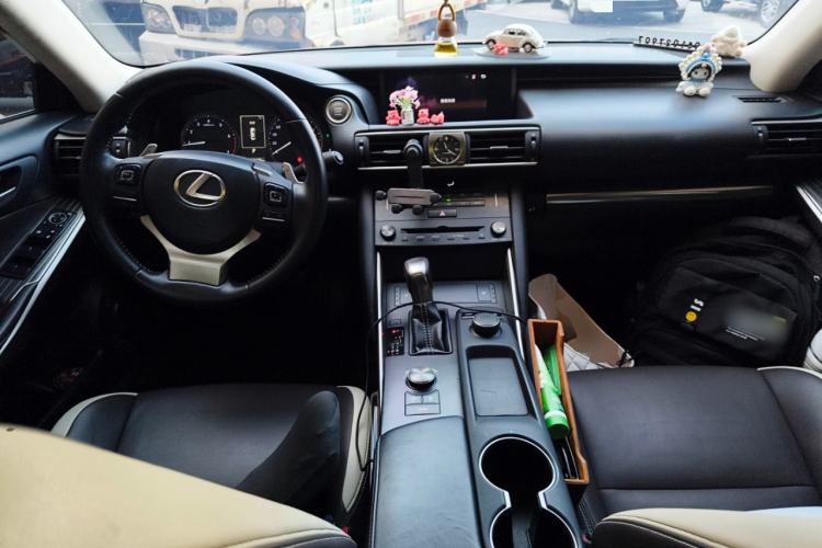 Used Lexus IS 2017 300 FENGSHANG Edition
