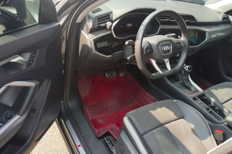 Used Audi Q3 2022 40 TFSI Fashion Dynamic Model