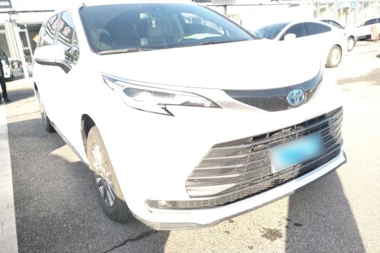 Used Toyota Sienna 2021 2.5L Hybrid Premium Edition
