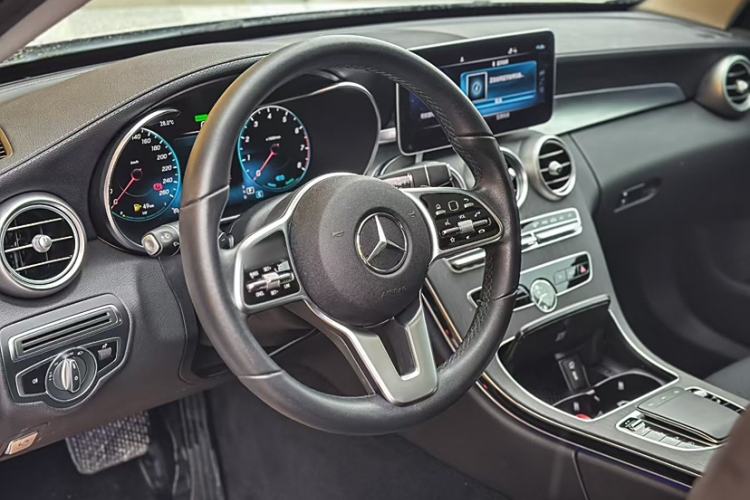 Used Mercedes-Benz C-Class 2020 Facelift C 260 L
