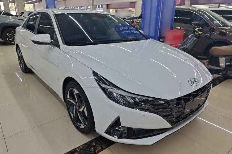 Used Hyundai Elantra 2022 240TGDi DCT LUX Prestige Edition
