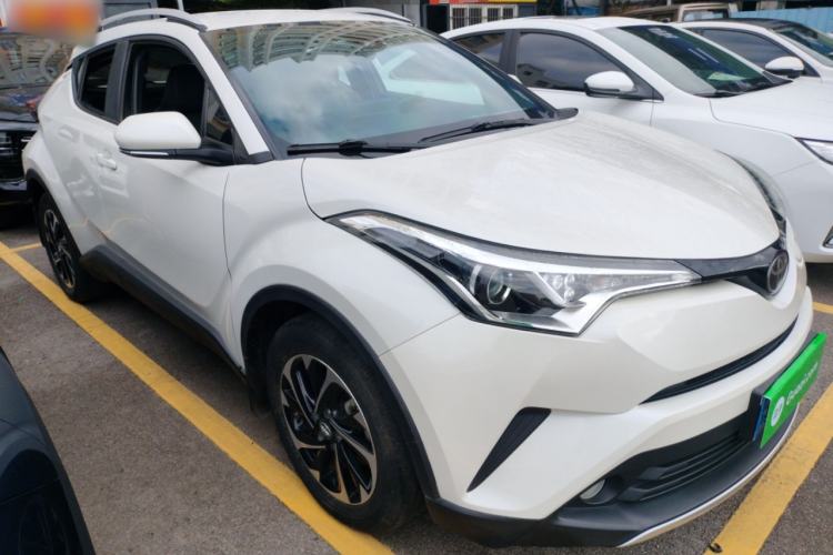 Used Toyota IZOA 2018 2.0L Yichi Version China VI Standard
