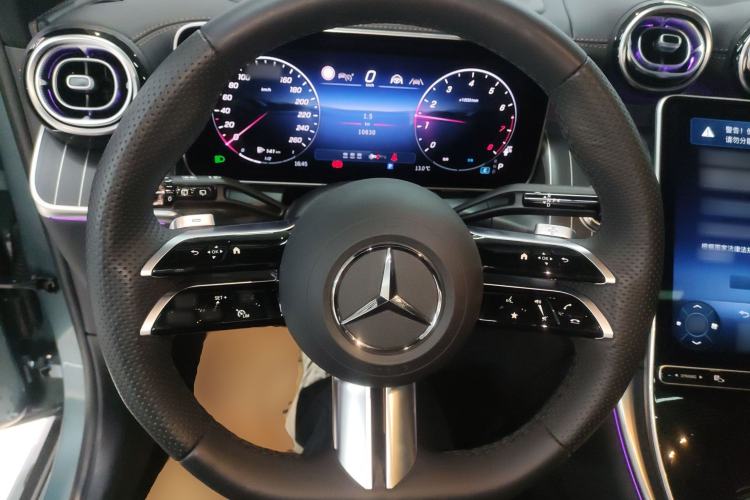 Used Mercedes-Benz GLC 2025 GLC 300 L 4MATIC Luxury Model 5 Seats