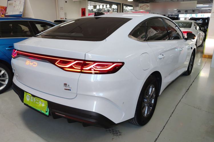 Used BYD Qin L 2025 DM-i Smart Drive 80KM Leading Model
