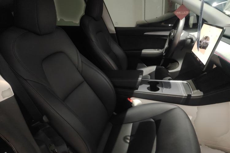 Used Tesla Model Y 2023 Rear-Wheel-Drive Version
