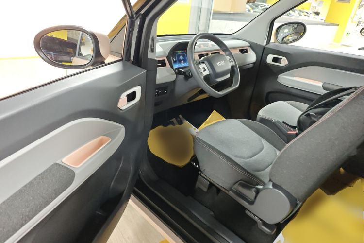 Used Chery QQ Ice Cream 2022 120km Conical Shape Lithium Iron Phosphate