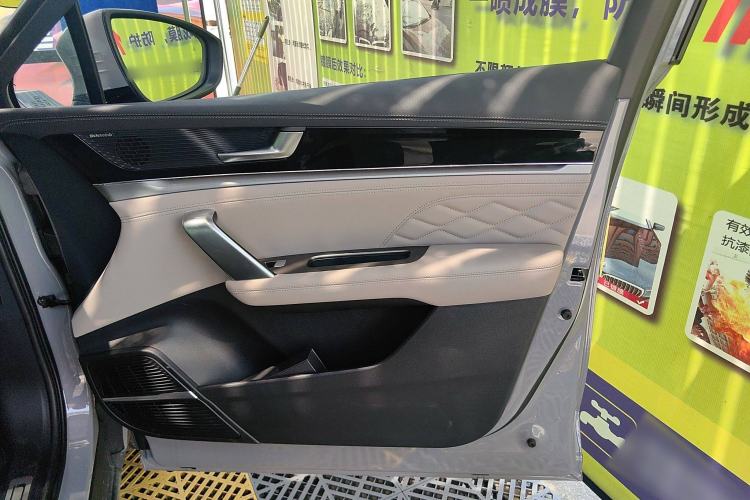 Used BYD Tang New Energy 2025 DM-i 115KM Cloud Ride Flagship Model
