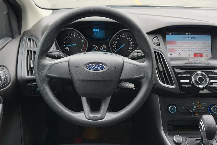 Used Ford Focus 2018 Hatchback Classic 1.6L Automatic Comfort Plus SmartDrive Edition
