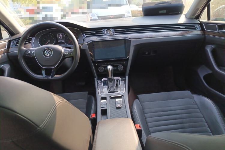 Used Volkswagen Magotan 2017 330TSI DSG Luxury Model
