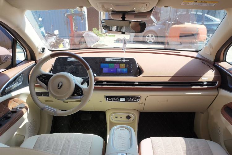 Used ORA Good Cat 2023 401 km Standard Range Prestige Version Lithium Iron Phosphate
