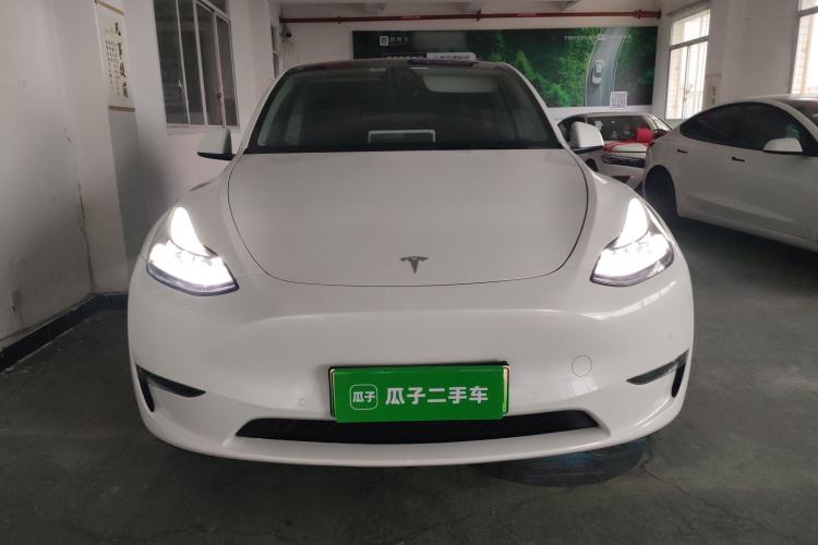 Used Tesla Model Y 2022 Long-Range All-Wheel-Drive Version
