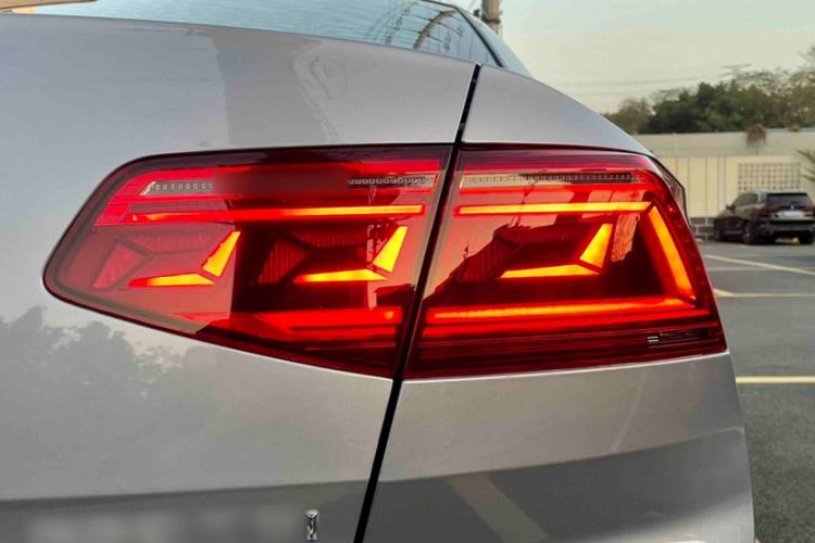 Used Volkswagen Magotan 2020 330TSI DSG Leading Model
