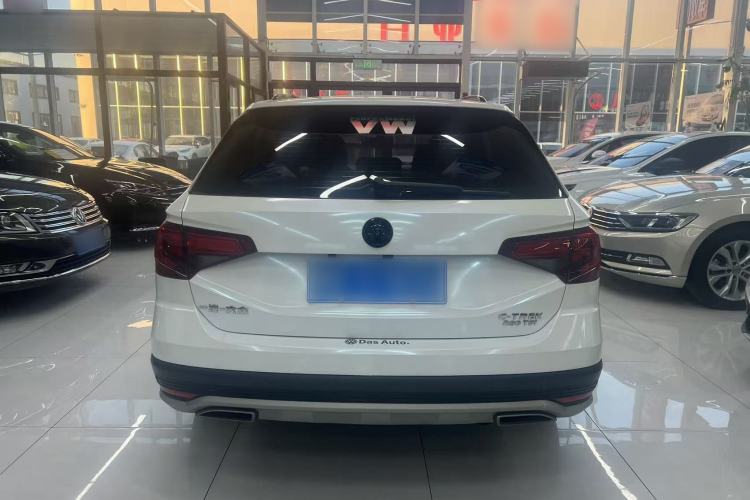 Used Volkswagen C-TREK 2017 230TSI DSG Comfort Version
