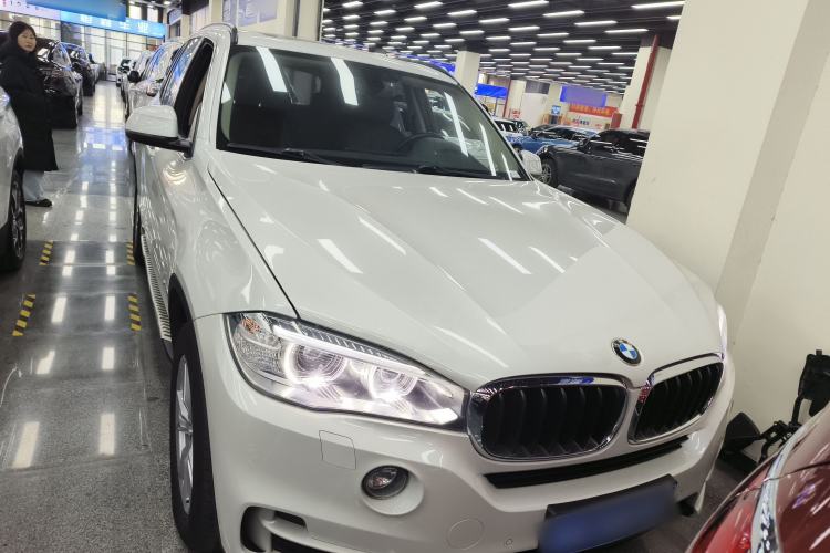 Used BMW X5 2015 xDrive28i
