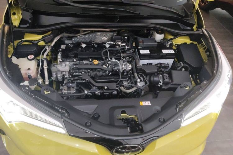 Used Toyota C-HR 2018 2.0L Luxury Sunroof Version China VI Standard
