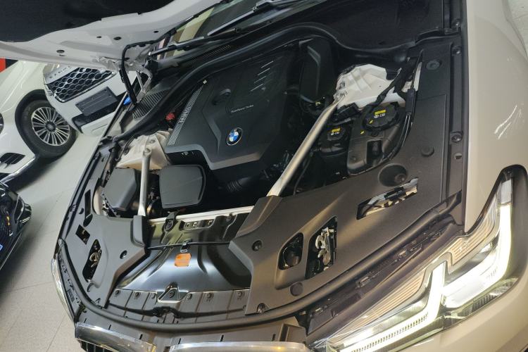 Used BMW 5 Series 2022 Updated 530Li Luxury Edition Premium Package
