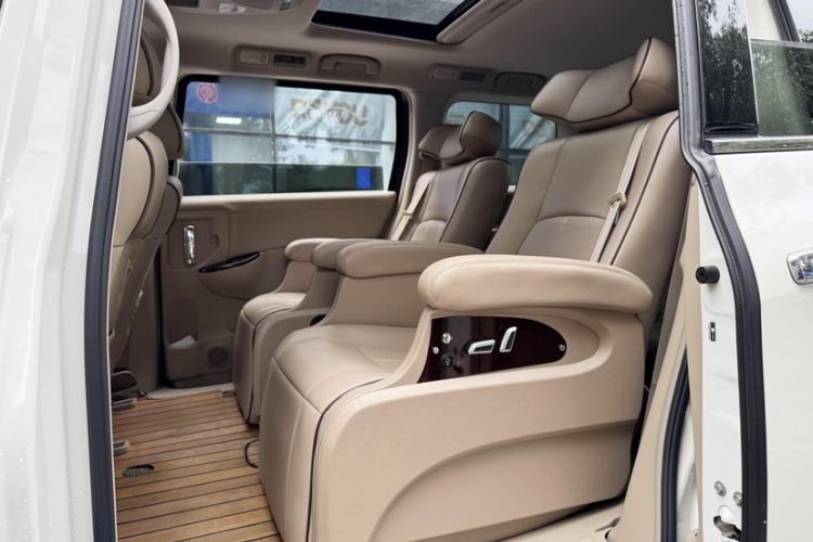 Used Nissan Quest 2015 3.5L SL
