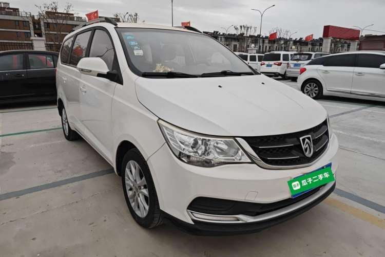 Used Baojun 730 2016 Revised 1.5L Manual Standard Version 7 Seats China V Emission Standard
