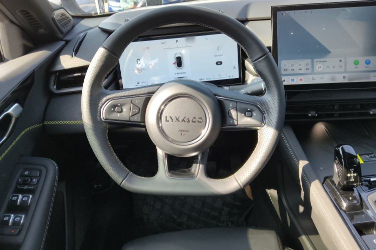 Used Lynk & Co 03 2023 1.5T EM-F PM
