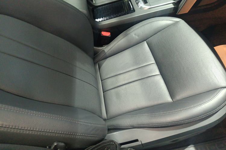 Used Land Rover Discovery Sport 2018 240 PS SE Version
