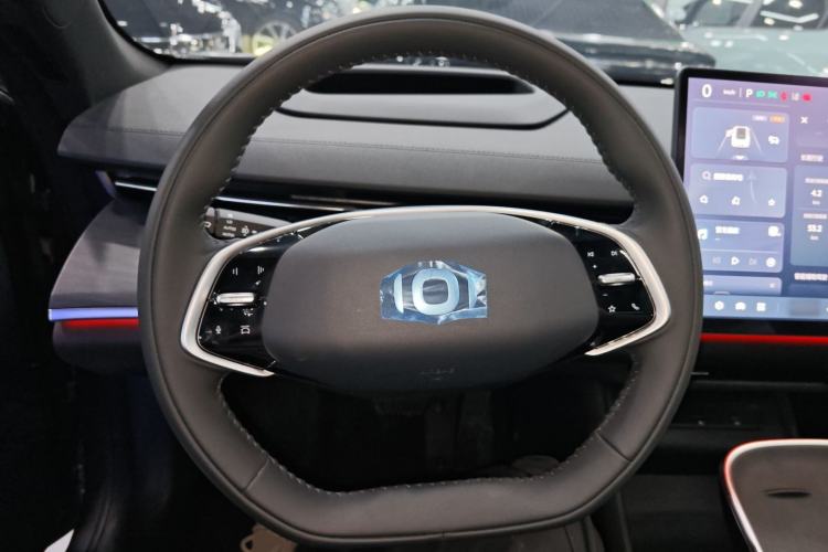 Used  A07 2025 Blue Whale Range-Extending Version 230 Flagship Model
