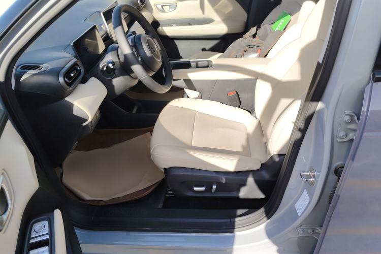 Used Wuling Bingo PLUS 2024 401 km Flagship Edition Four-Seater Version