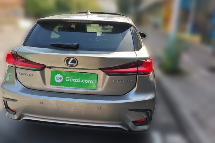 Used Lexus CT 2017 CT200h Comfort Edition Monochrome China VI
