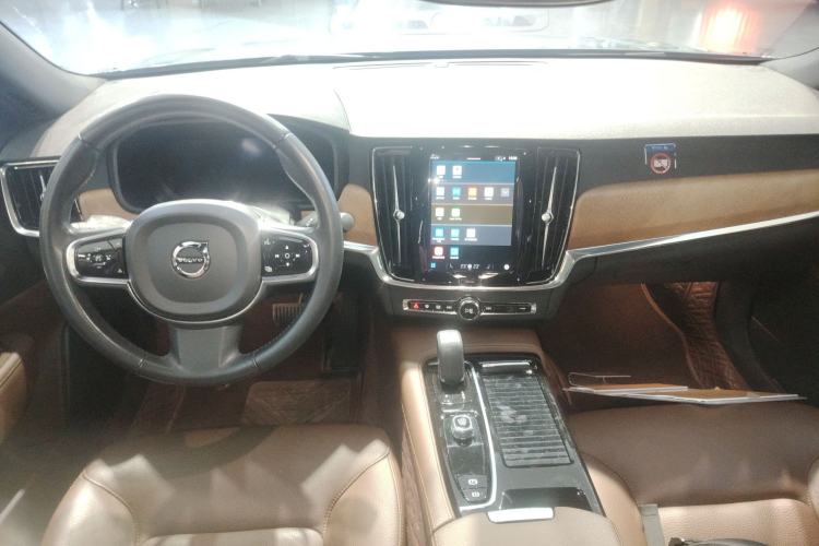 Used Volvo S90 New Energy 2022 T8 eDrive Hybrid Luxury Edition
