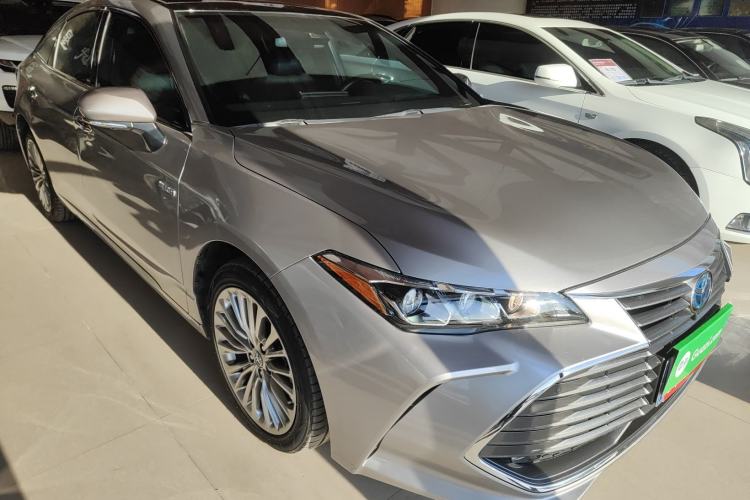 Used Toyota Avalon 2019 Dual-Engine 2.5L XLE Prestige Version China VI Standard