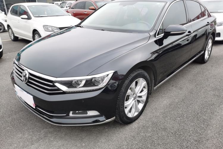 Used Volkswagen Magotan 2018 Facelift 330TSI DSG Luxury Model
