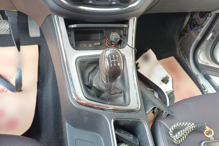 Used Baojun 560 2015 1.8L Manual Luxury Model
