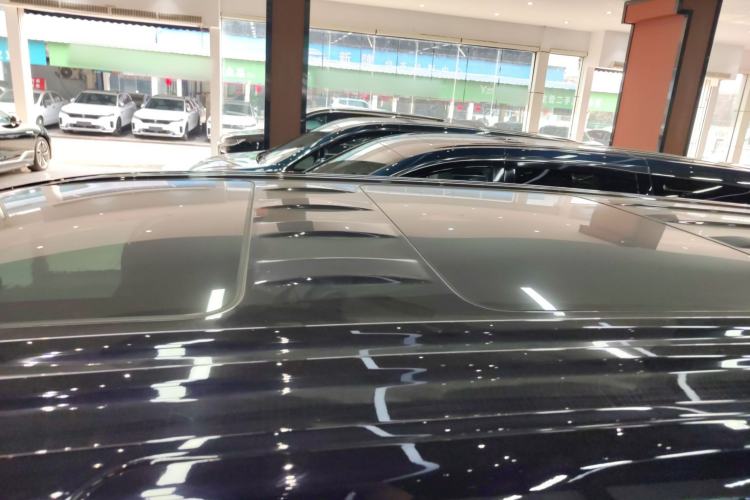 Used VOYAH Dream 2025 PHEV Four-Wheel-Drive Flagship Kunpeng Edition
