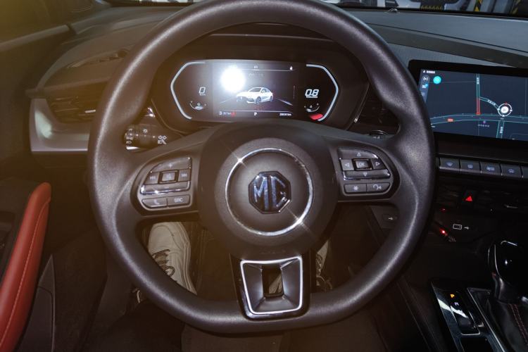 Used MG 5 2021 180 DVVT CVT Youth Luxury Edition
